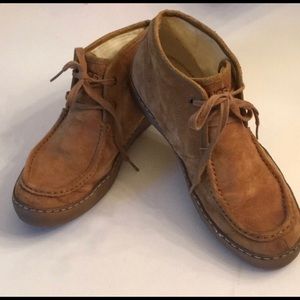 Men’s UGG camel color Boot size 9